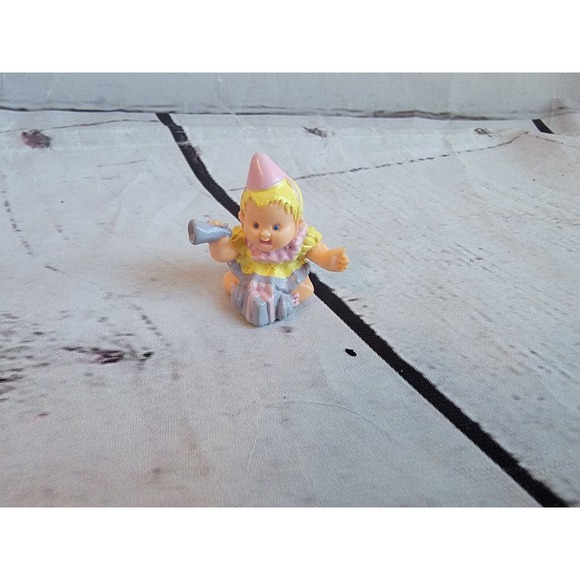 Vtg Mimi & the Goo Goos Her CAKE Baby Figure Replacement 1995 Mattel Bluebird - Picture 1 of 5